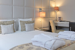 YOUR HOTEL & SPA ALCOBAÇA
