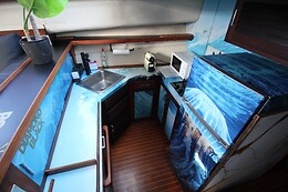 DIAMOND BOAT PARTY
