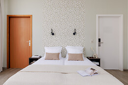 Hotel Corner House***