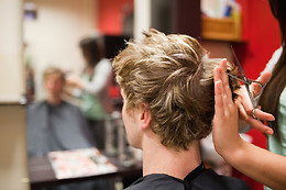 PELUQUERIA Y ESTETICA UNISEX EMILYS