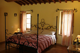Podere Caldaruccio Agriturismo La Pineta