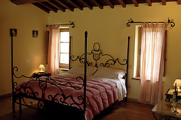 Podere Caldaruccio Agriturismo La Pineta