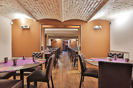 Aux Indes