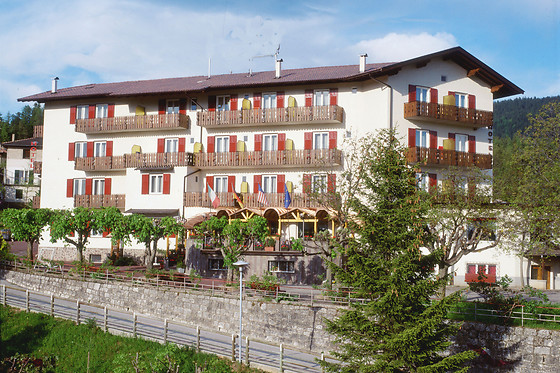 Hotel Panorama Wellness & Resort - photo 18
