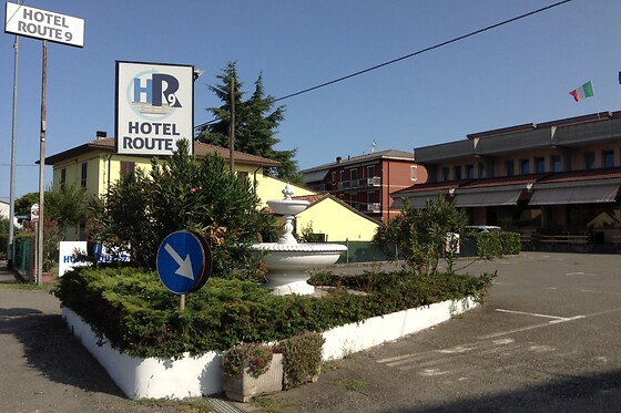 Hotel Route 9 - photo 4
