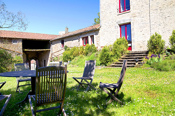 Logis la Tour des Laudes - photo 2