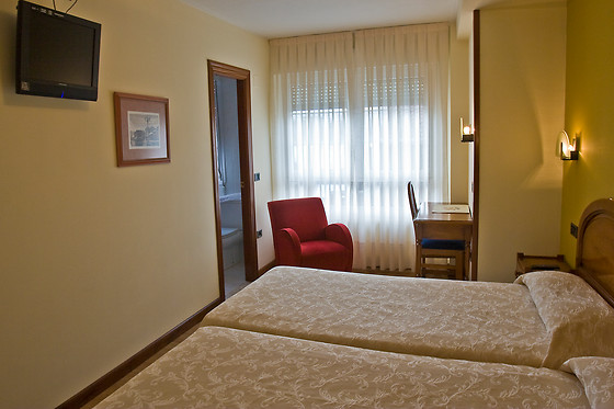 HOTEL DOÑA NIEVES - photo 2