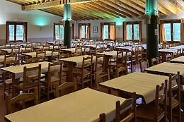 APARTAMENTOS SOLANA, HOTEL TAULL & ROMANIC