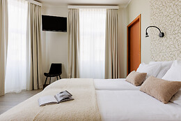 Hotel Corner House***