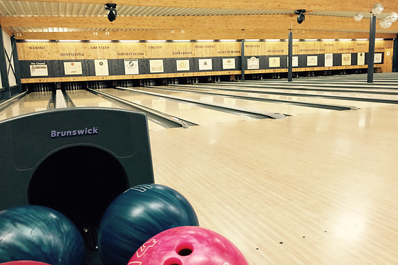 Bowling Planet - photo 0